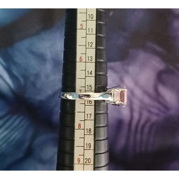 Swarovski Elements - Size 8¾ - Silver tone ring as pictured - Picture 5 of 7